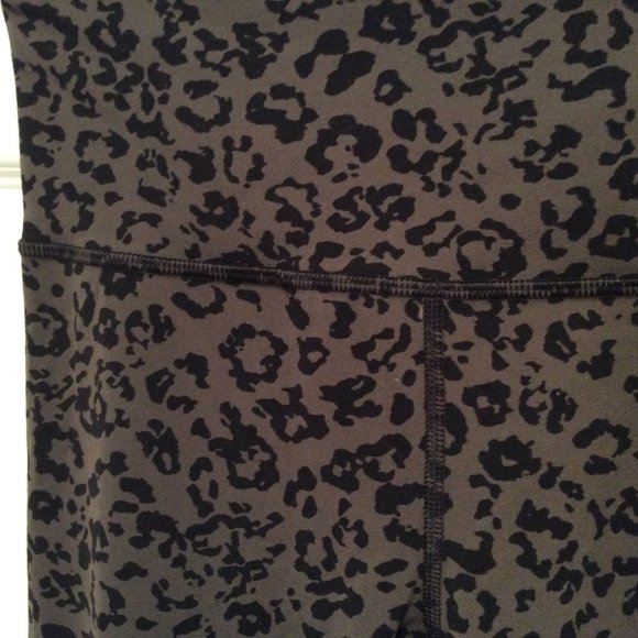 Athleta Leggings SP Gray Black Animal Print - Picture 4 of 8
